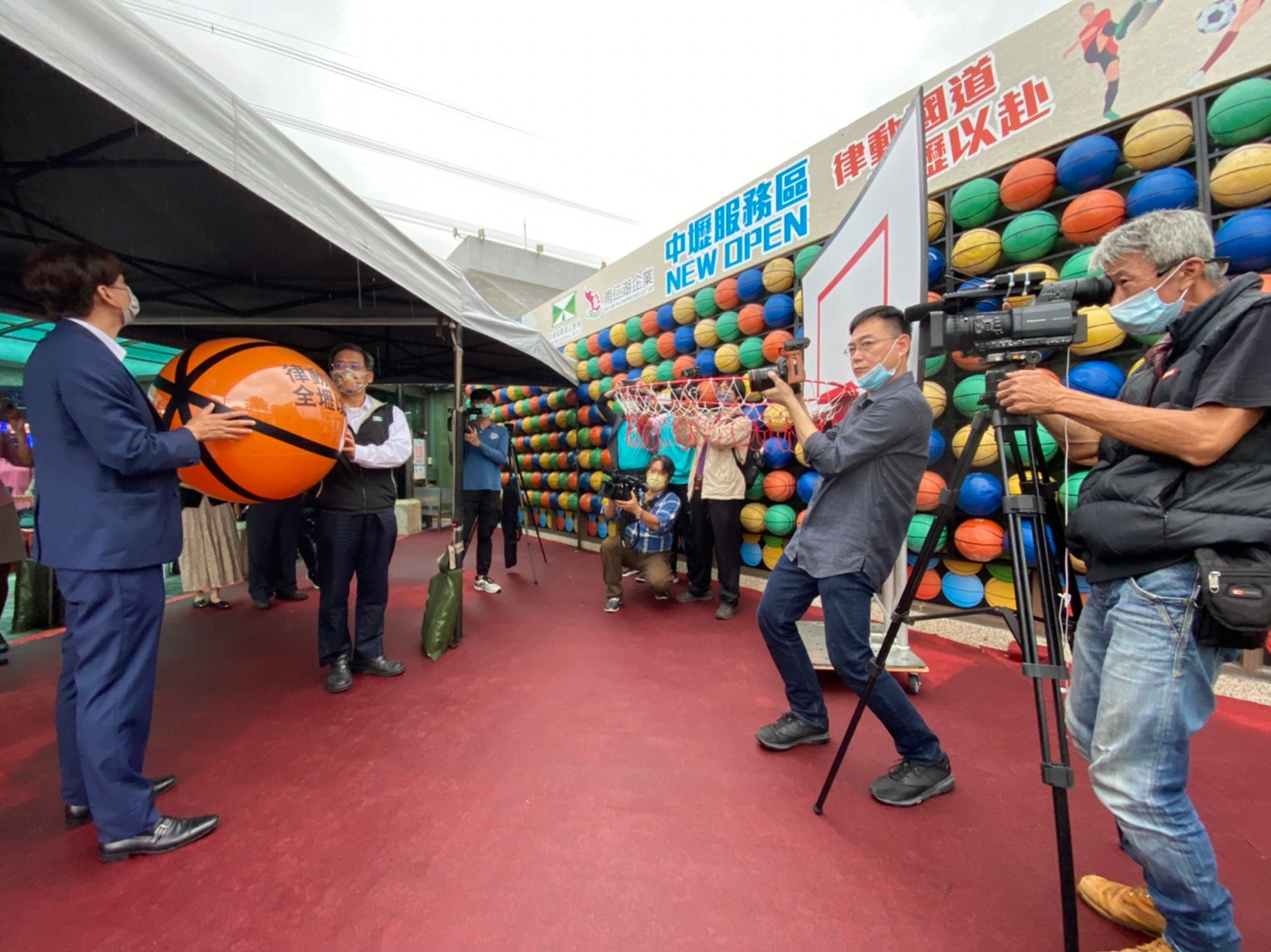 大型籃球框+籃球(客製化)