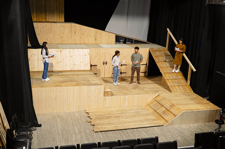 舞台搭設、TRUSS